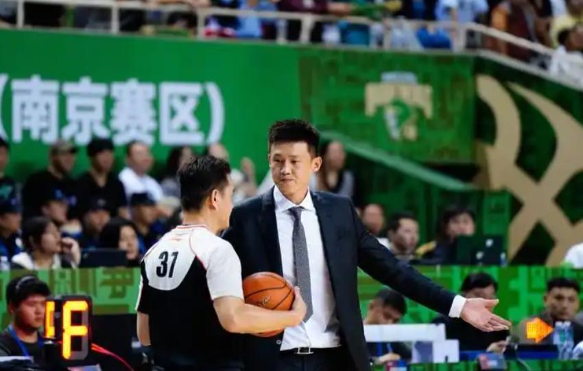 篮拟出售球, 但通过引进 篮拟出售球, 但通过引进