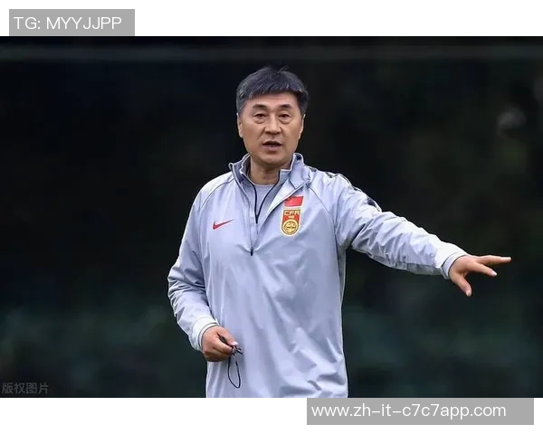 中国足球球星谈成长经历与未来目标 深度访谈展现不为人知的一面